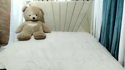 Snapshot of sweetprincess_athena chatting on February 5, 6:04 pm Princess Ella online show from February 5, 6:04 pm