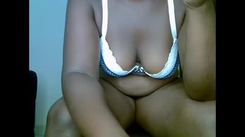 sweetrenne online show from March 3, 5:58 am