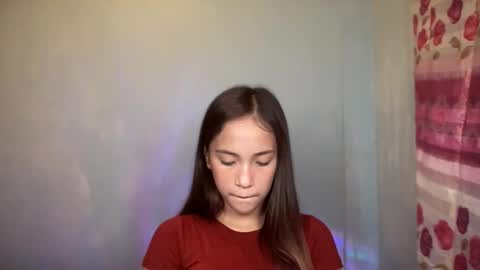 Mia online show from November 28, 4:21 pm