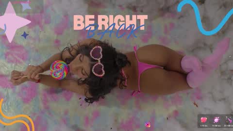 sweetviolet___ online show from February 5, 12:41 pm