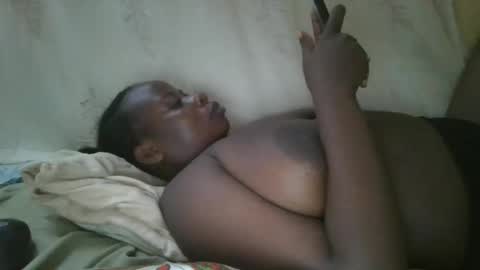 sweetyass25 online show from November 10, 5:30 pm