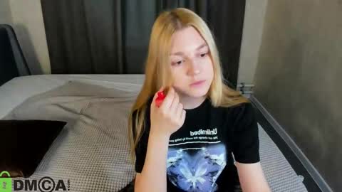 Sylvia online show from October 19, 9:22 am