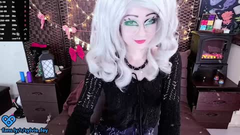 Sylvie online show from December 31, 11:39 pm