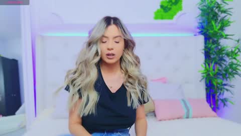 Arianna online show from December 4, 1:31 pm