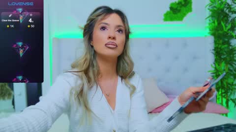 Arianna online show from December 5, 1:28 pm