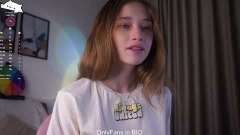 Mia online show from January 19, 1:35 am