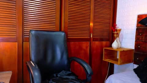    online show from September 27, 6:48 pm