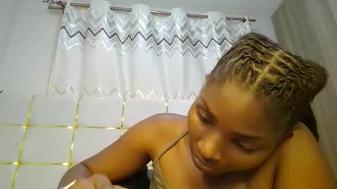 Snapshot of tamia538235 chatting on February 12, 4:33 am tamia online show from February 12, 4:33 am