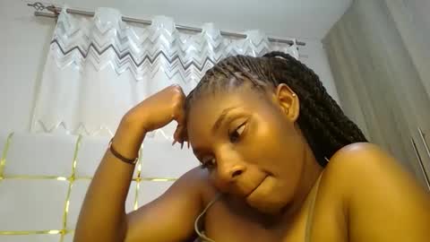 Snapshot of tamia538235 chatting on February 5, 4:48 am tamia online show from February 5, 4:48 am