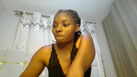 Snapshot of tamia538235 chatting on February 8, 5:08 am tamia online show from February 8, 5:08 am