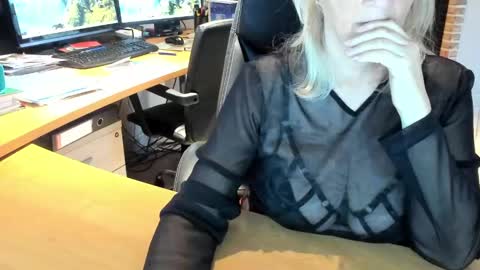 Tammy online show from December 18, 11:56 am