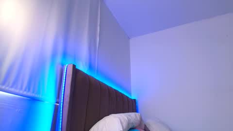 Snapshot of tana_lux chatting on October 23, 4:35 pm Aytana online show from October 23, 4:35 pm