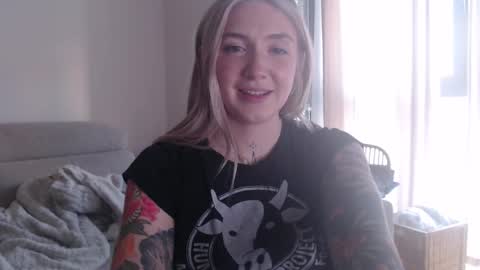 tattoobbgirl online show from November 28, 3:26 pm