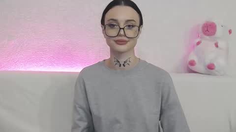 Taya online show from October 22, 5:07 pm