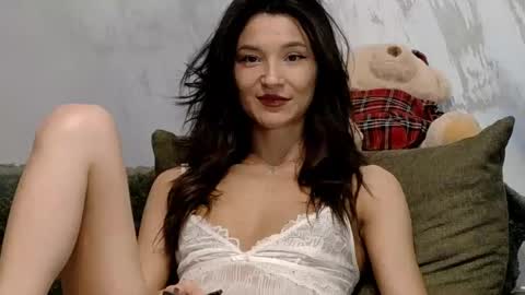 TayaKayan online show from February 25, 10:47 am