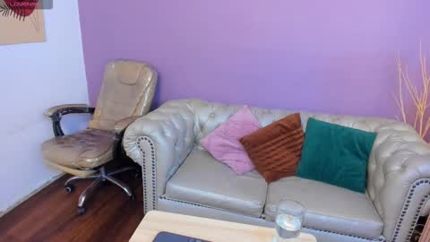 Taylor Bennet online show from December 2, 7:05 pm