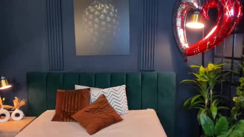 Taylor Bennet online show from February 27, 12:13 pm