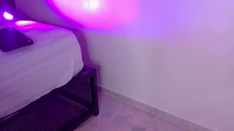 TAYLOR  online show from January 15, 12:11 pm