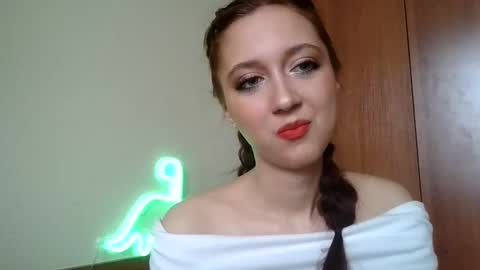 temptingvision online show from March 5, 8:10 am