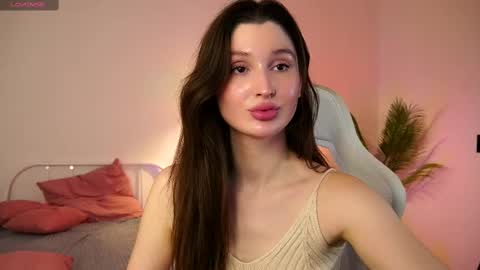 Snapshot of tender_babyy chatting on March 3, 11:25 am Sexy girl Li online show from March 3, 11:25 am