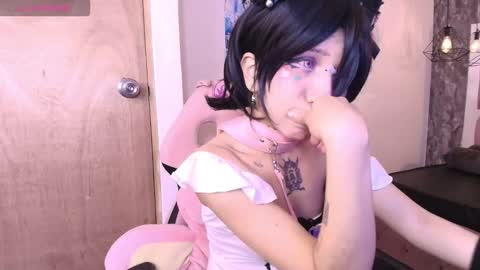 Terra Elowen online show from November 25, 11:45 am