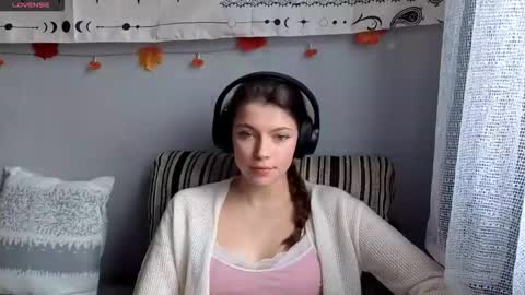 Anny Simpson online show from November 27, 7:00 am