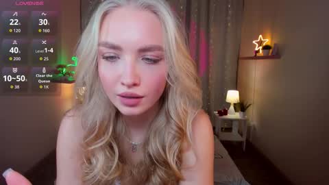 TessaHamilton online show from January 15, 1:17 pm