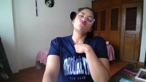    online show from October 1, 6:24 pm