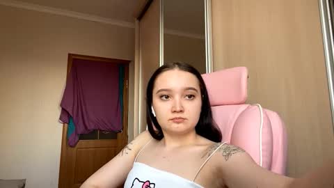 Yumi online show from March 1, 11:43 am