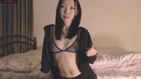 Snapshot of thanos_world1321002 chatting on September 10, 10:21 pm thanos_world1321002 online show from September 10, 10:21 pm