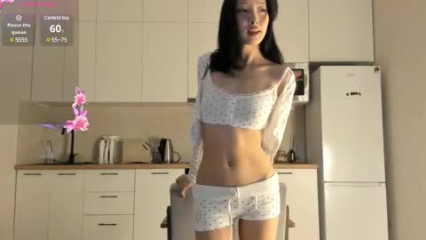 Snapshot of thanos_world1321002 chatting on February 27, 9:14 pm thanos_world1321002 online show from February 27, 9:14 pm