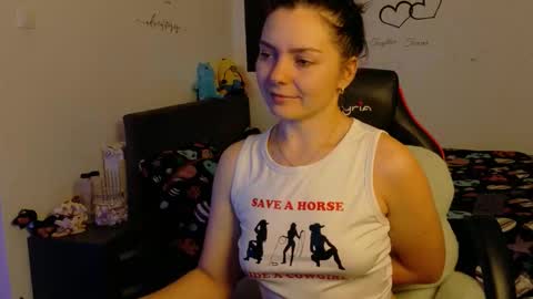 TheFarmergirl online show from November 16, 5:02 pm