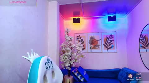 Theia  online show from October 22, 12:43 pm