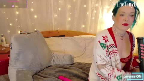 Tiny Blue online show from December 22, 6:11 pm