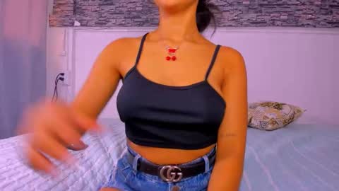 Tiana online show from November 17, 7:25 pm