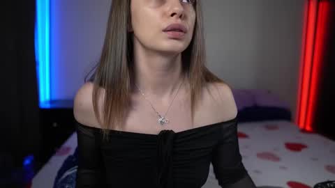 Tiffany online show from February 10, 9:25 pm