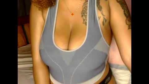 tiffabooby online show from December 9, 2:34 am