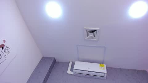 tiffany_mendez online show from November 25, 12:18 pm