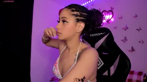 tiffany sofia online show from February 24, 7:01 pm