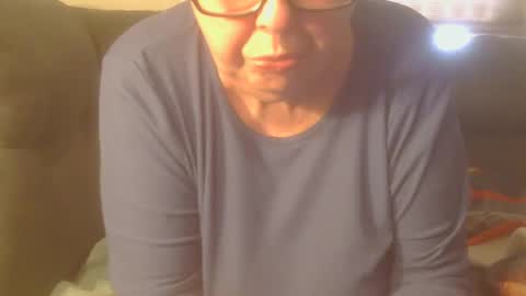 Snapshot of tight_kitty55 chatting on October 23, 7:31 pm tight Kitty55 online show from October 23, 7:31 pm