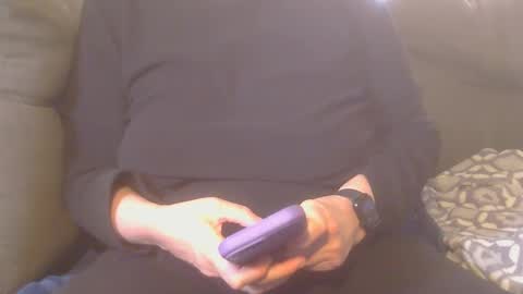 Snapshot of tight_kitty55 chatting on February 4, 7:11 pm tight Kitty55 online show from February 4, 7:11 pm