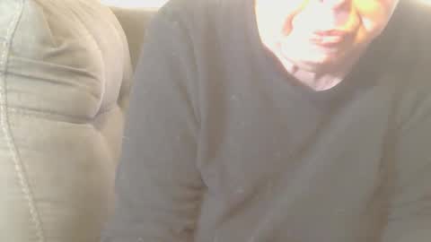 Snapshot of tight_kitty55 chatting on December 4, 7:45 pm tight Kitty55 online show from December 4, 7:45 pm