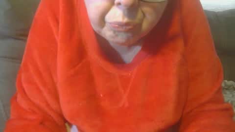 Snapshot of tight_kitty55 chatting on January 10, 8:15 pm tight Kitty55 online show from January 10, 8:15 pm