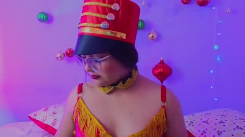 Tila Tequila online show from December 26, 1:18 am