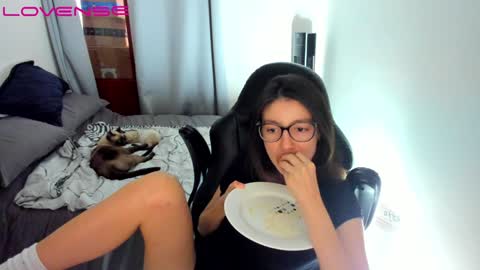 Tina online show from December 12, 9:26 pm