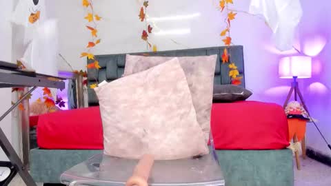 Tivizay online show from October 31, 3:27 pm