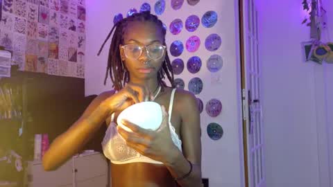 Snapshot of tokyo_wld chatting on December 10, 9:43 pm Athena Fantasy online show from December 10, 9:43 pm