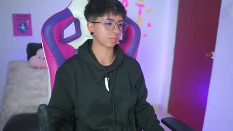 Blue  online show from September 19, 12:59 pm