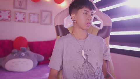 Blue  online show from February 21, 12:28 pm