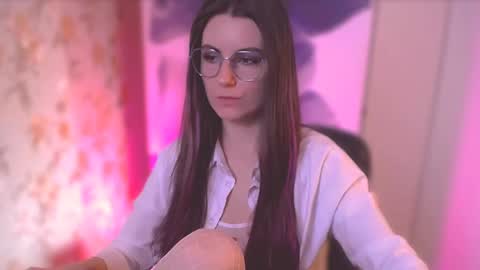 Elizabeth online show from February 27, 4:53 pm